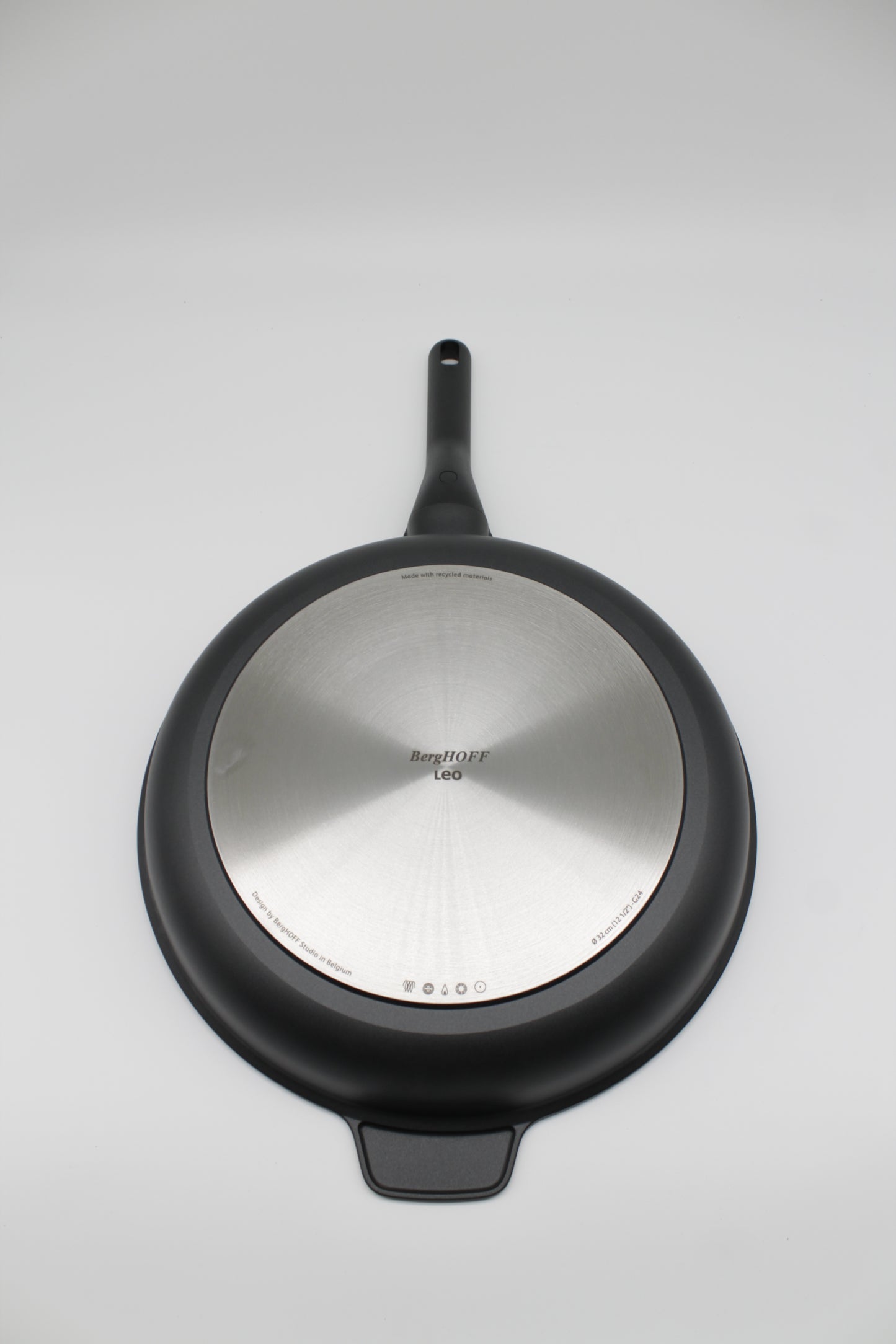 Padella antiaderente 32 cm con manico staccabile linea PHANTOM LEO